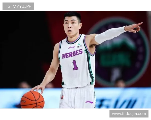 高诗岩攻守全崩球队节奏失控